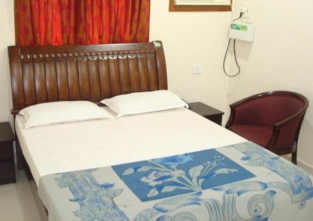 Lloyds Guest House, North Boag Road, T. Nagar Madrás Exterior foto