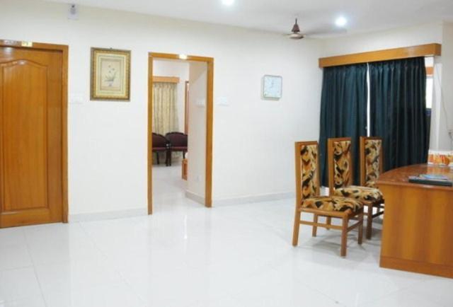 Lloyds Guest House, North Boag Road, T. Nagar Madrás Exterior foto